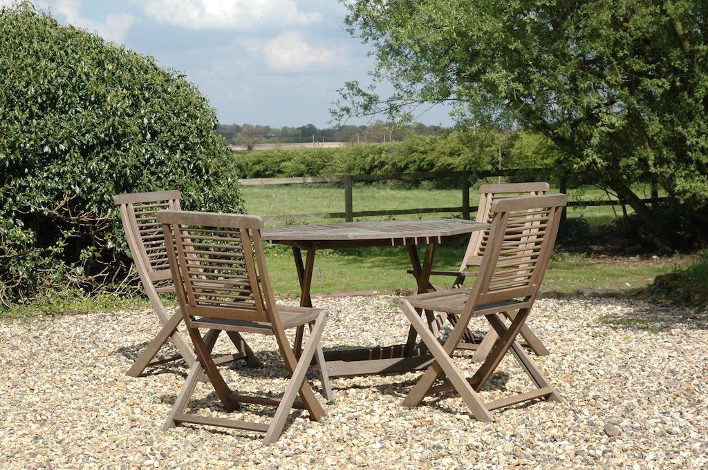 Field Cottage Bed And Continental Breakfast East Harling Room photo